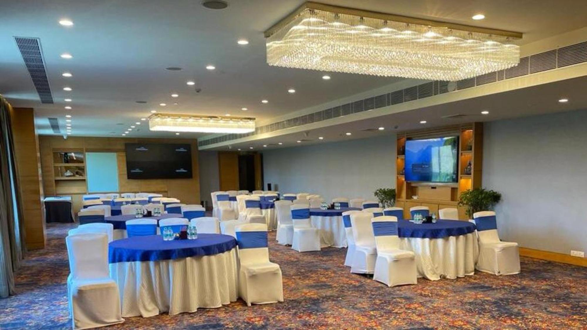 Crowne Plaza Today Gurugram By Ihg Gurgáon Kültér fotó